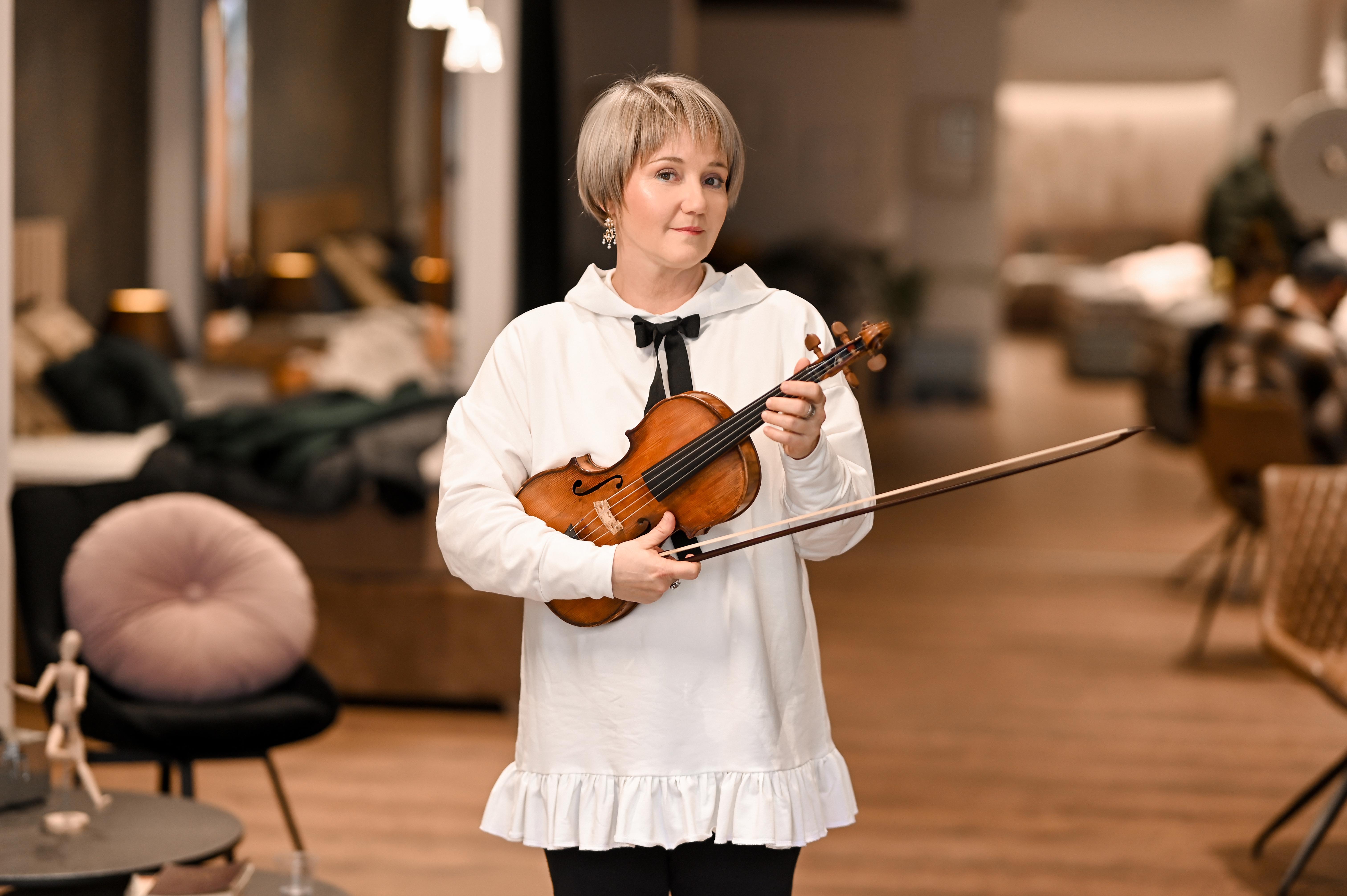 Laura Vadjon